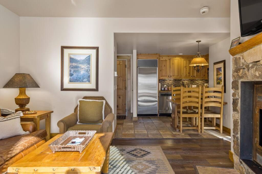 Blue Collar Boutique: Affordable Adventure Telluride Exterior foto