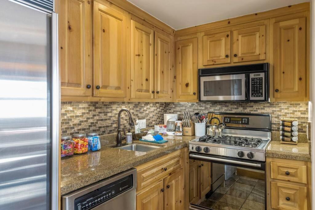 Blue Collar Boutique: Affordable Adventure Telluride Exterior foto
